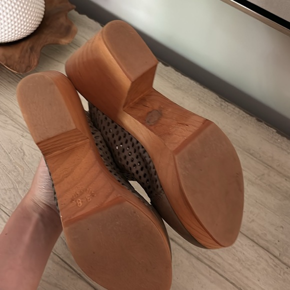 Free People Olive Green Gray Slingback Clogs Size 38 - Picture 4 of 5